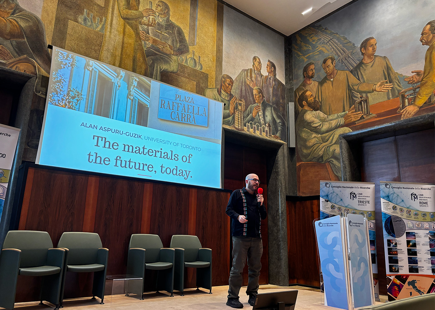 Prof. Aspuru-Guzik talks about self driving labs in Rome