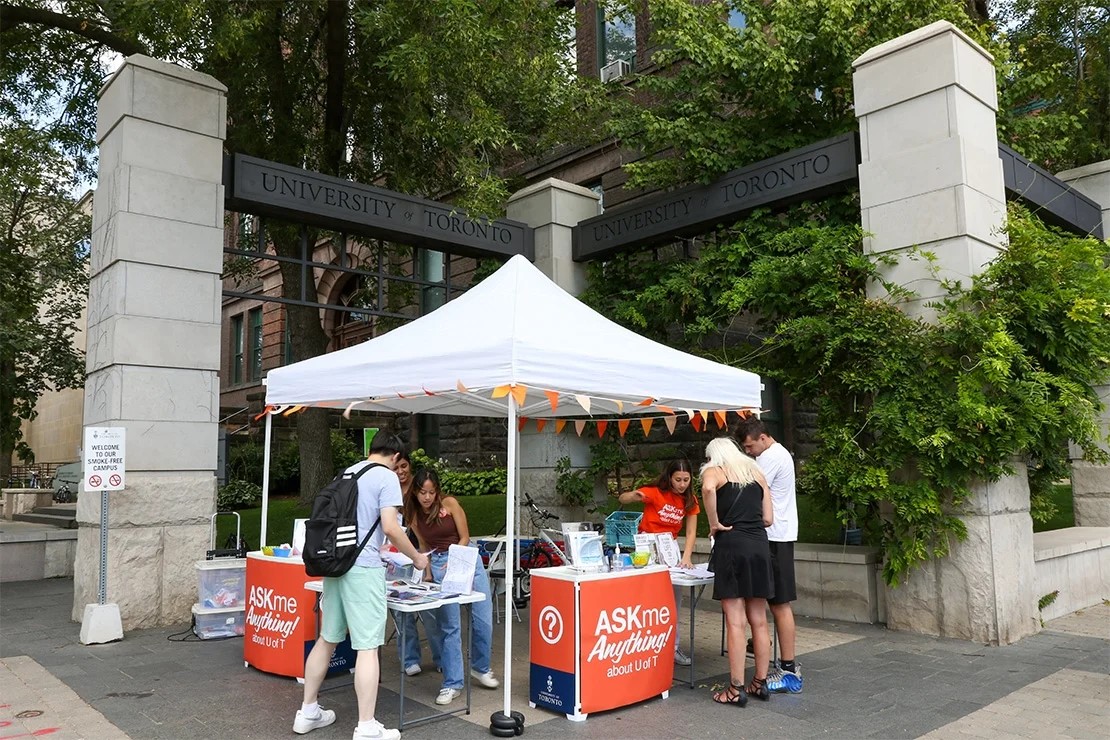 U of T's ASKme Anything booth