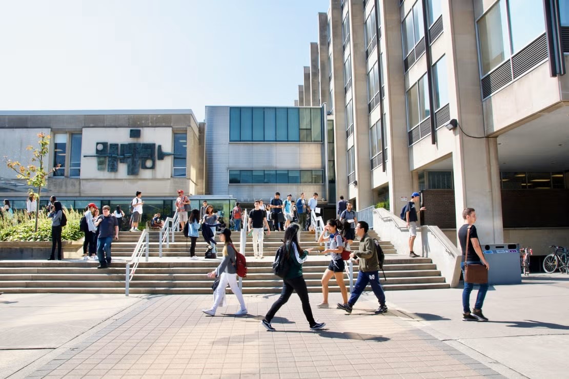 Students entering UofT's Sidney Smith Hall